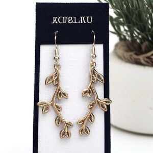 5 For $25💫Golden Branch Dangles Earrings
